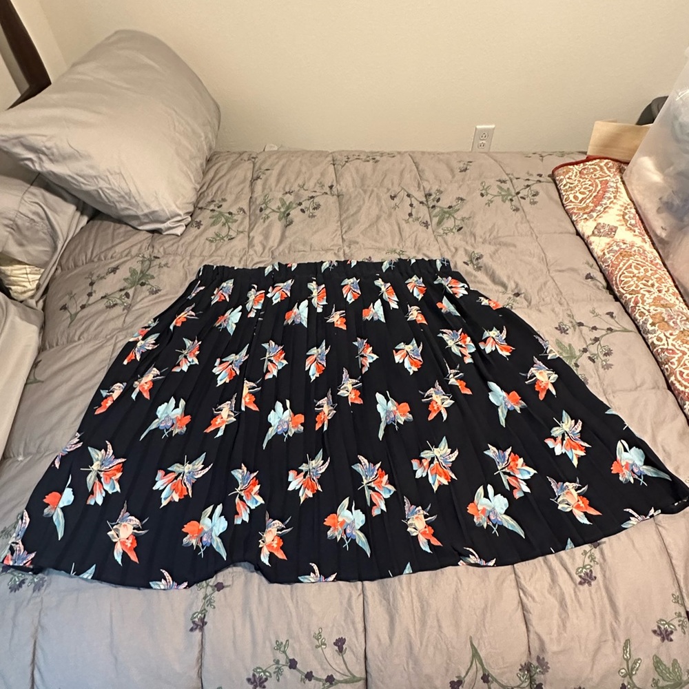 🍄ava + Viv 3X  Pleated Blue Print Skirt